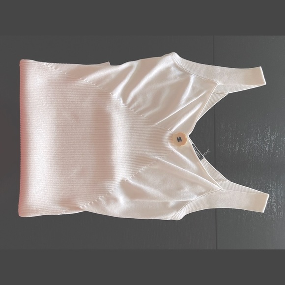 VINTAGE Elegant Chanel WHITE TOP💝HP - Picture 6 of 15
